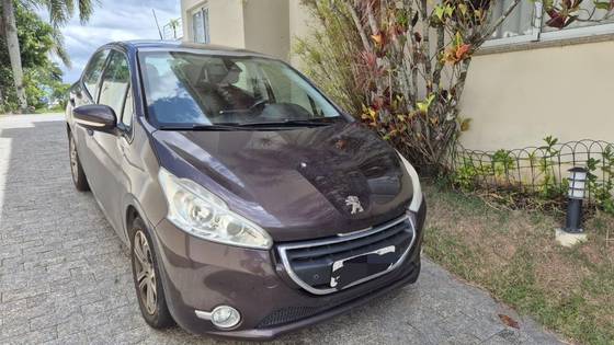 PEUGEOT 208 1.6 GRIFFE 16V FLEX 4P AUTOMÁTICO